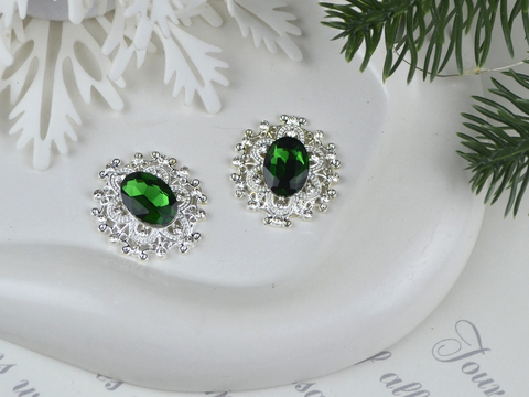 Камені-міні в ажурній срібній оправі смарагдові