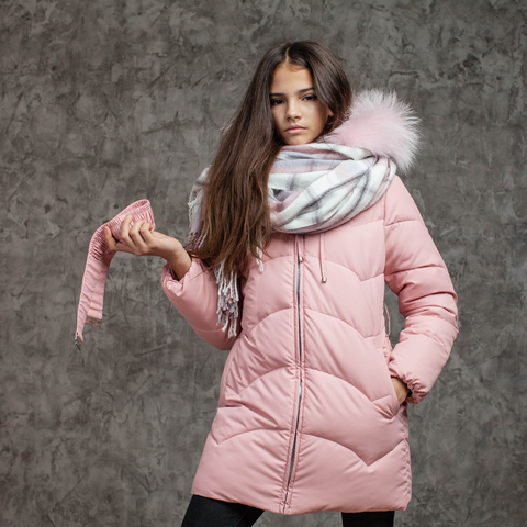 Зимнее подростковое пальто для девочек розового цвета