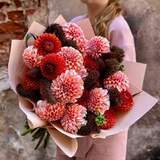 Photo of Interesting bouquet of dahlias and setaria «Ardent August»