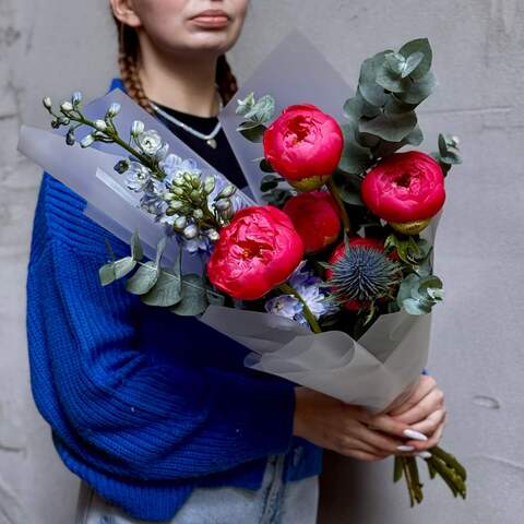 Photo of Bright bouquet with Coral Charm peonies «Blue Ray»