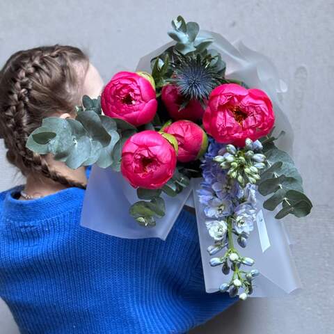 Photo of Bright bouquet with Coral Charm peonies «Blue Ray»