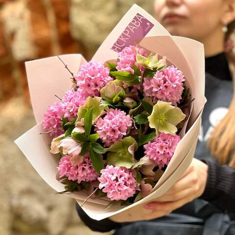 Fragrant bouquet of helleborus and hyacinths «Compliment of Spring», Flowers: Helleborus, Hyacinthus
