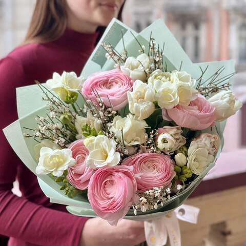 Photo of Exquisite white and pink bouquet with Lady Hanoi ranunculus «Fragrant March»