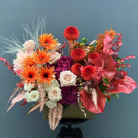 Luxury basket with flowers «Fantastic Valencia», Flowers: Ambrella, Stipa, Rubus, Hydrangea, Dahlia, Rose, Gerbera, Eucalyptus, Anthurium, Amaranthus