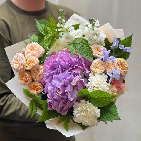 Bouquet «Fruity kiss», Flowers: Hydrangea, Dianthus, Bush Rose, Lathyrus, Matthiola, Raspberry twigs