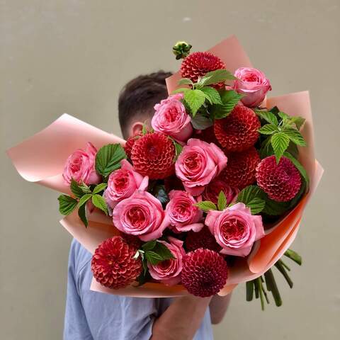 Букет «Мідний цвіт», Квіти: Жоржина, Троянда піоновидна, Малина (листя)