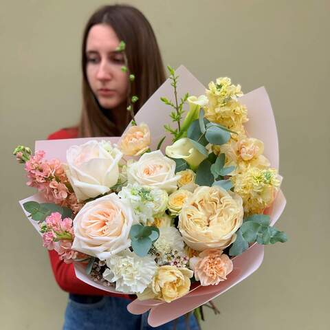 Bouquet «Creamy Air», Flowers: Pion-shaped rose, Matthiola, Tulip pion-shaped, Zantedeschia, Dianthus, Eucalyptus, Chamelaucium