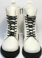 Белые ботинки на шнуровке женские зимние Ari Andano 740 Milk Black.