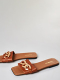 Шльопанці шкіряні коричневі з деталями у вигляді ланцюга Love&Live фото 3