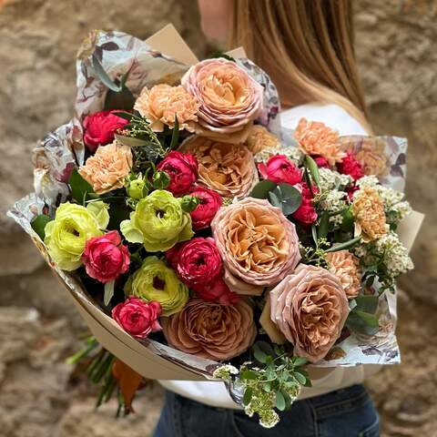 Bouquet «Coffee and Cream», Flowers: Pion-shaped rose, Dianthus, Pittosporum