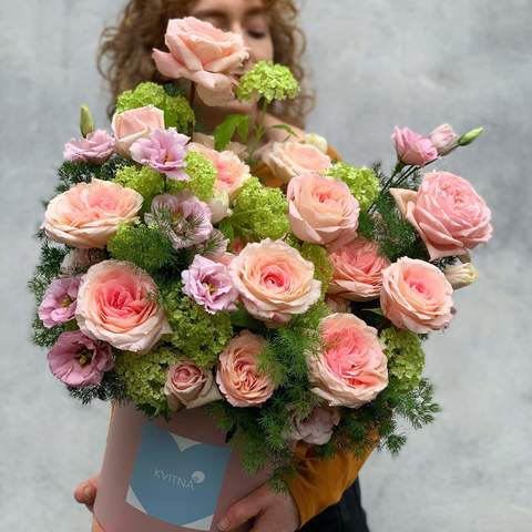 Photo of Flowers in a box «Rose hugs»