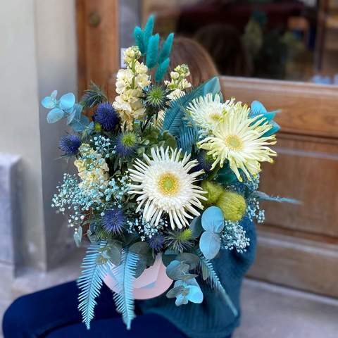 Flowers in a box «Lime Sky», Flowers: Gerbera, Matthiola, Lagurus, Gypsophila, Eryngium, Hydrangea, Eucalyptus