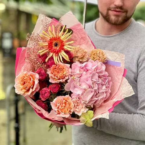 Bouquet «Mary Poppins' dream», Flowers: Hydrangea, Gerbera, Pion-shaped rose, Thlaspi, Dianthus