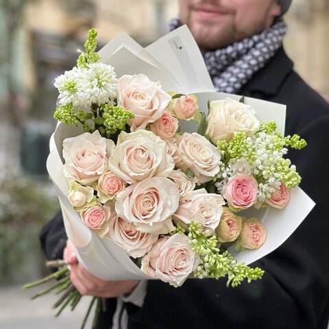 Photo of Bouquet with fragrant lilac and delicate roses «Gentle dance»