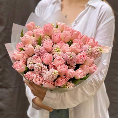 Нежный букет тюльпанов с гиацинтами «Первая любовь», Цветы: Тюльпан, Гиацинт