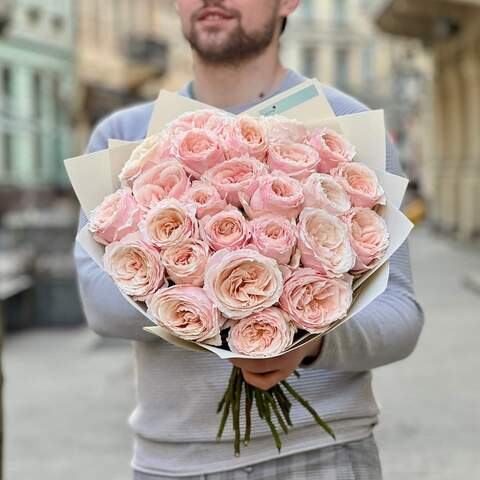 Photo of 25 Tsumugi peony roses in a bouquet «Japanese Tenderness»