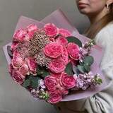 Photo of Bouquet with pink bush roses «Raspberry Marmalade»