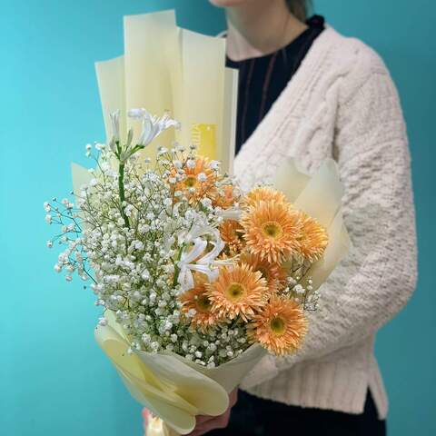 Bouquet «Flowers of lightness», Flowers: Gerbera, Gypsophila, Merine