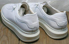 Белые сникерсы кроссовки белого цвета Rozen M-520 All White.