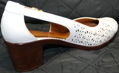 Босоножки на среднем каблуке Marani Magli 031 405 White.