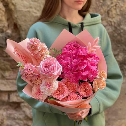 Bouquet «Rose crystal», Flowers: Pion-shaped rose, Hydrangea, Matthiola, Dianthus, Lagurus