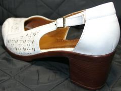 Женские туфли на среднем каблуке Marani Magli 031 405 White.