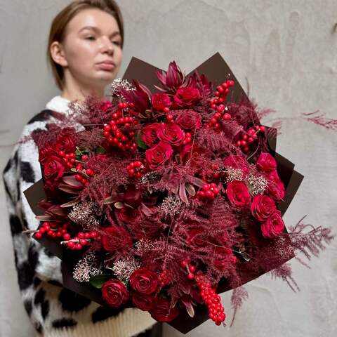 Photo of Voluminous burgundy bouquet with spray roses «Tart Berry»