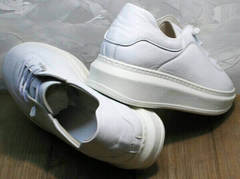 Стильные женские кроссовки белые на толстой подошве Rozen M-520 All White.