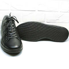 Модные мужские кроссовки кеды черные с черной подошвой демисезонные Ikoc 1725-1 Black.