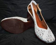 Белые туфли на низком каблуке Marani Magli 031 405 White.