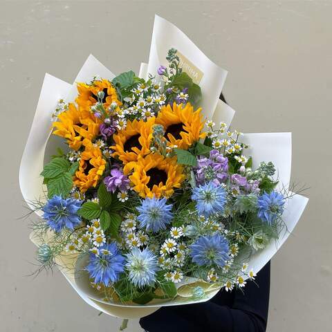 Bouquet «Tender Sun», Flowers: Nigella, Helianthus, Matthiola, Tanacetum