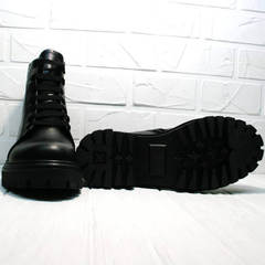 Модные зимние женские ботинки на низком ходу Frenzony 701-20 Black Leather&Fur.