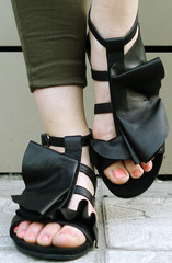 Черные босоножки сандалии женские. Кожаные босоножки без каблука шлепки женские Richesse - Black.
