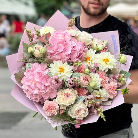 Bouquet «Spontaneous happiness», Flowers: Hydrangea, Pion-shaped rose, Antirinum, Dahlia, Cosmos, Panicum, Dianthus, Rubus Idaeus, Oxypetalum