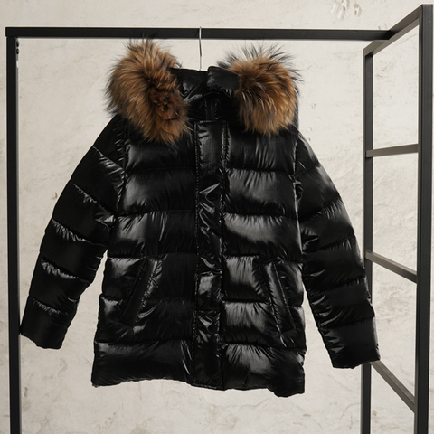 Підліткова зімова куртка з натуральноі опушки чорного кольору для хлопчиків та дівчат.