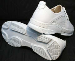 Спортивные кожаные туфли женские на плоской подошве Derem 18-104-04 All White.