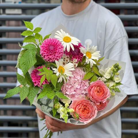 Bouquet «Morning Gardens», Flowers: Hydrangea, Pion-shaped rose, Dahlia, Antirinum