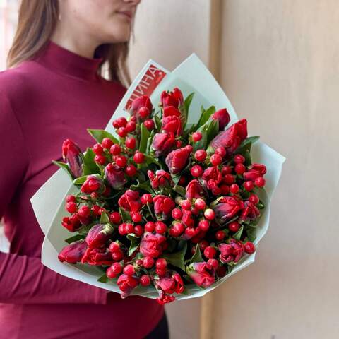 Exquisite variegated tulips with hypericum berries in a bouquet «Ruby Flashes», Flowers: Hypericum, Tulipa