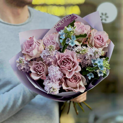 Delicate bouquet with lilac «Lavender Shade», Flowers: Rose, Syringa, Oxypetalum