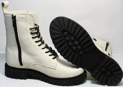 Зимние ботинки женские кожаные с мехом на толстой подошве Ari Andano 740 Milk Black.