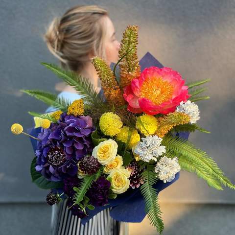 Bouquet «Magnetic attraction», Flowers: Ambrella, Achillea, Paeonia, Hydrangea, Scabiosa, Pion-shaped rose, Dianthus, Craspedia, Panicum