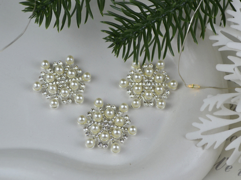 Стразовий декор Сніжинка зі стразами та перлами велика