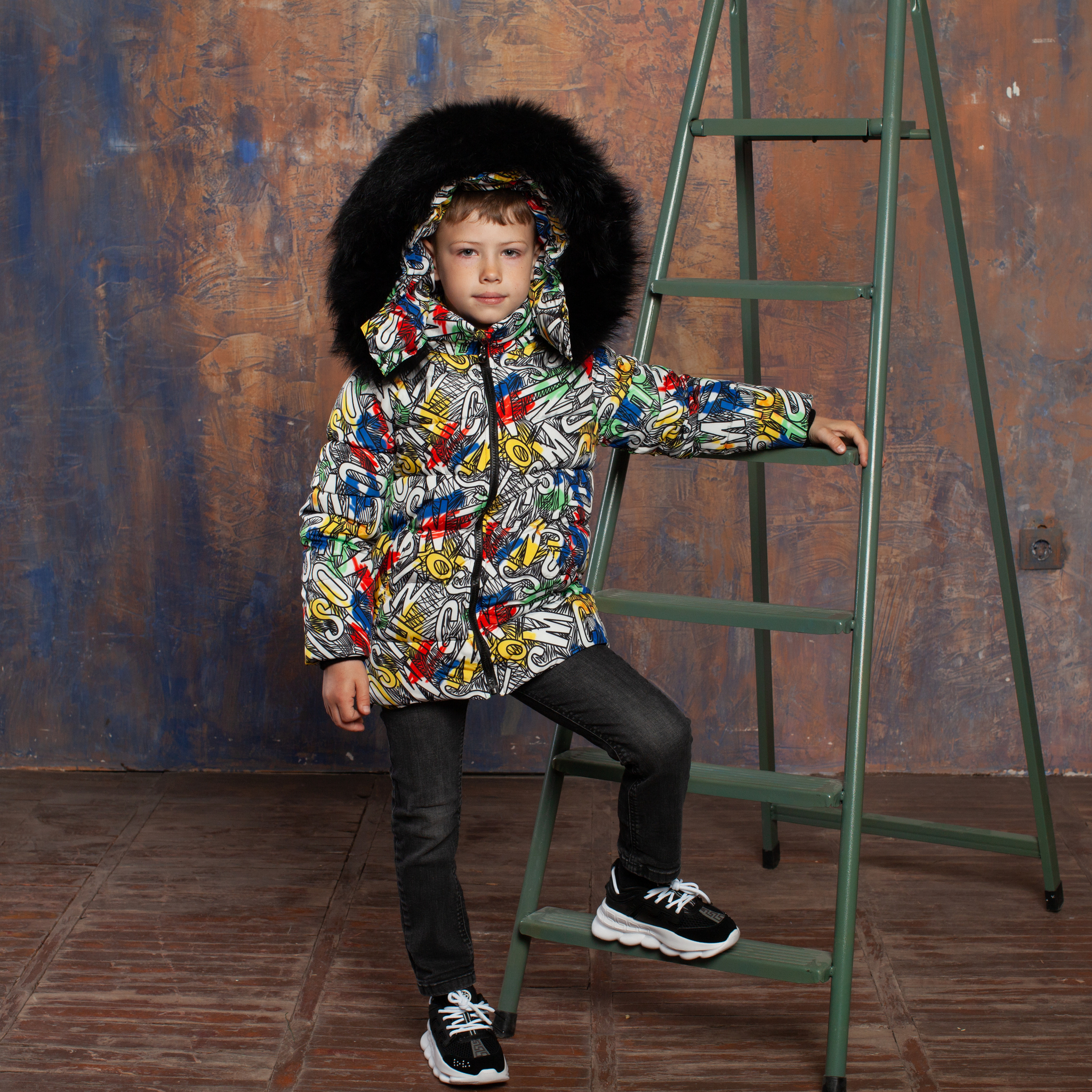 Дитяча зимова куртка з авторським принтом для хлопчиків