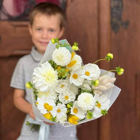 Букет «Нежный цветочек», Цветы: Георгина, Космея, Лагурус, Тласпи