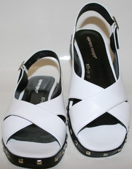 Босоножки сандали женские. Белые босоножки на низком ходу. Кожаные босоножки сандалии женские Marani Magli-White.
