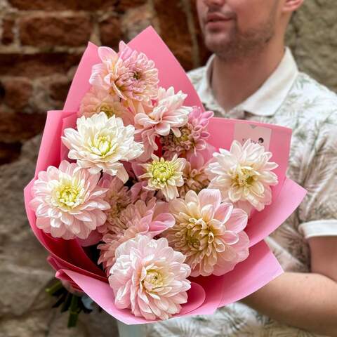 15 delicate pink dahlias in a bouquet «Dahlia Marshmallow», Flowers: Dahlia, 15 pcs.