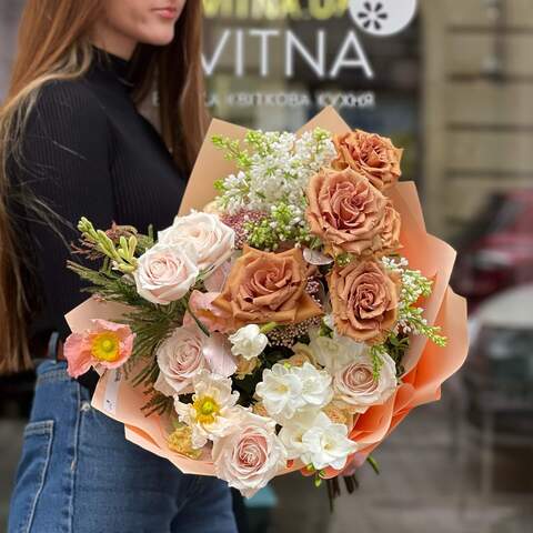 Gentle warm bouquet with cinnamon-colored roses «Sophistication for Mary», Flowers: Rose, Syringa, Freesia, Tuberosa, Papaver, Bush Rose, Ozothamnus