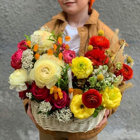 Photo of Basket with flowers «Mothers embrace»