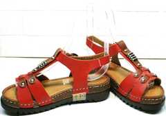 Кожаные сандалии на толстой подошве женские Comer SAR-15 Red.