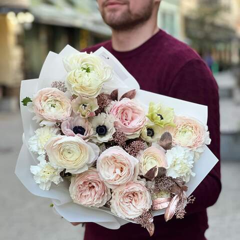 Pastel bouquet with ranunculi, Tsumugi peony roses and anemones «Daybreak», Flowers: Ranunculus, Pion-shaped rose, Anemone, Skimmia, Dianthus
